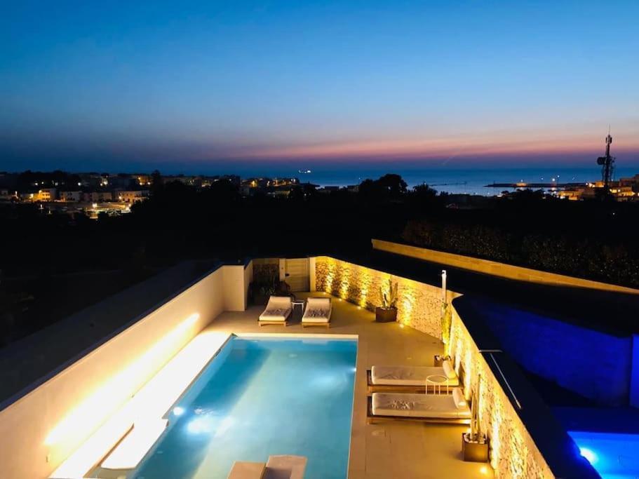 Villa Skyline- โอตรันโต ภายนอก รูปภาพ